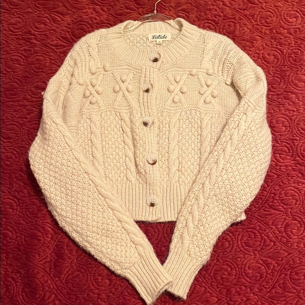 Women's Cropped Cream Cable Knit Sweater